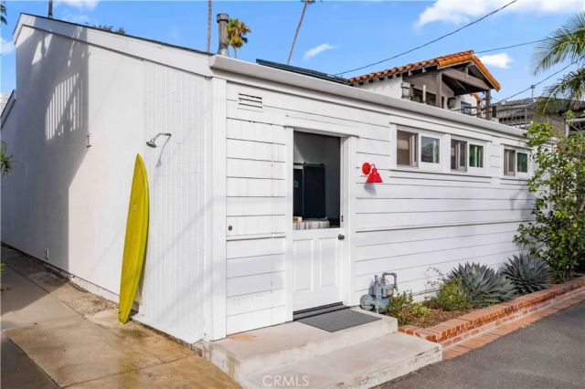 1143 Catalina Street, Laguna Beach, CA 92651
