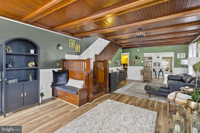 213 SAINT MARY ST, Burlington, NJ 08016