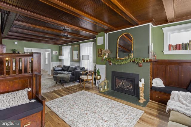 213 SAINT MARY ST, Burlington, NJ 08016