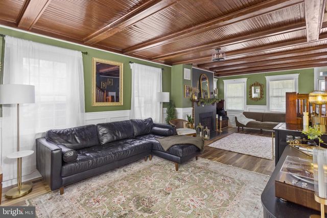 213 SAINT MARY ST, Burlington, NJ 08016