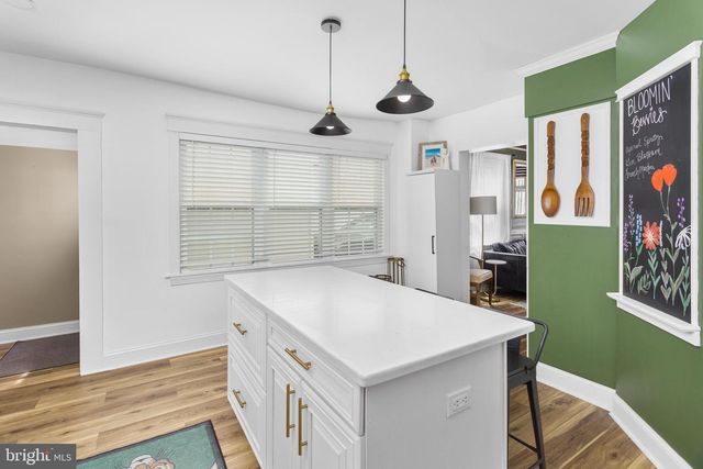 213 SAINT MARY ST, Burlington, NJ 08016