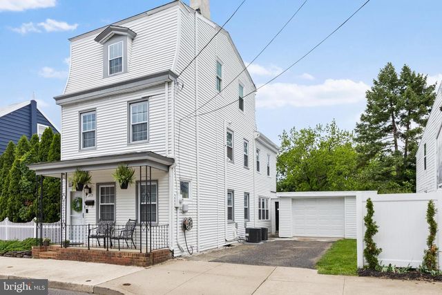 213 SAINT MARY ST, Burlington, NJ 08016
