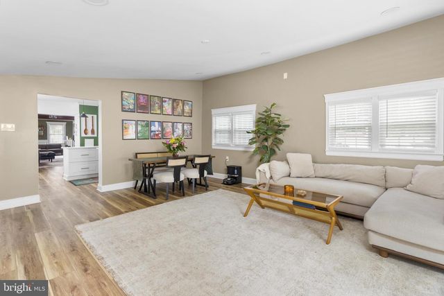 213 SAINT MARY ST, Burlington, NJ 08016