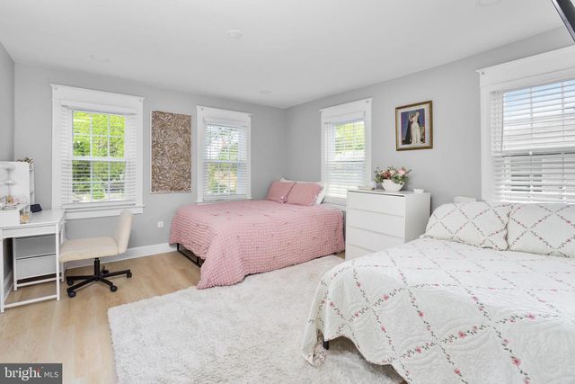 213 SAINT MARY ST, Burlington, NJ 08016