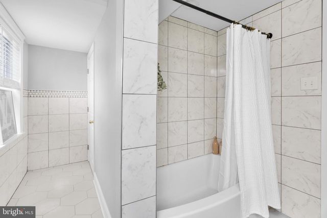 213 SAINT MARY ST, Burlington, NJ 08016