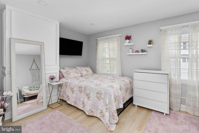 213 SAINT MARY ST, Burlington, NJ 08016