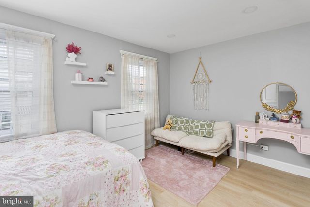 213 SAINT MARY ST, Burlington, NJ 08016