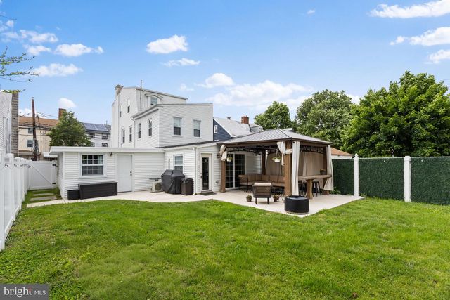 213 SAINT MARY ST, Burlington, NJ 08016