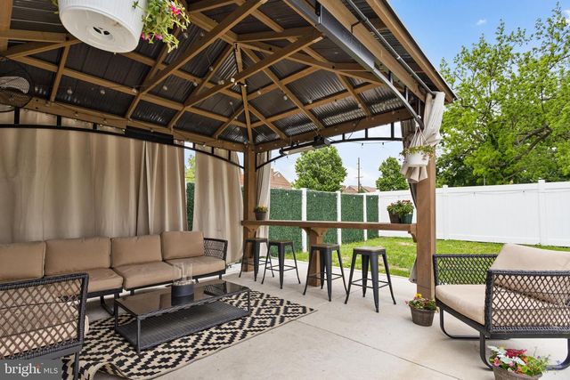 213 SAINT MARY ST, Burlington, NJ 08016