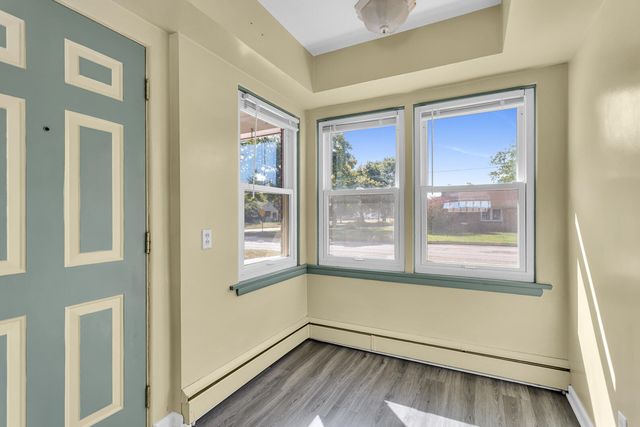 1302 Elmwood Avenue, Jackson City, MI 49203