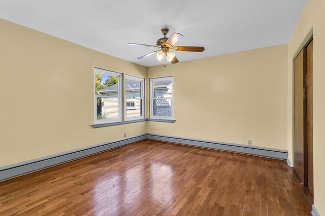 1302 Elmwood Avenue, Jackson City, MI 49203