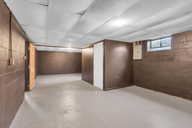 1302 Elmwood Avenue, Jackson City, MI 49203