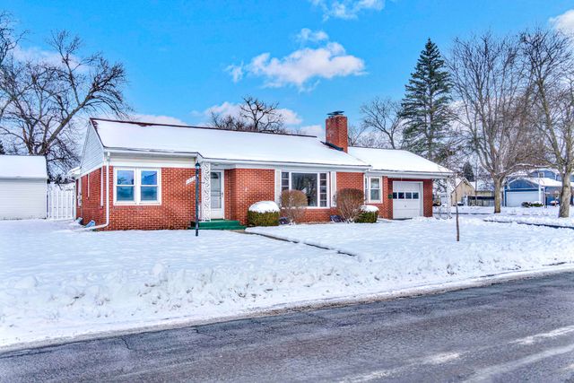 1302 Elmwood Avenue, Jackson City, MI 49203