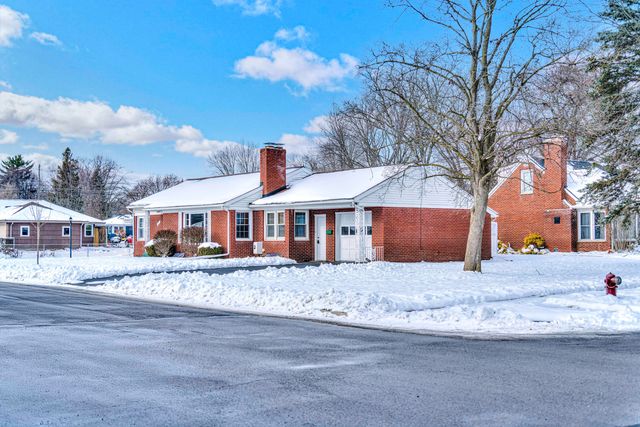 1302 Elmwood Avenue, Jackson City, MI 49203