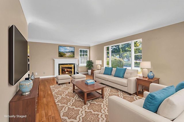 1302 Elmwood Avenue, Jackson City, MI 49203