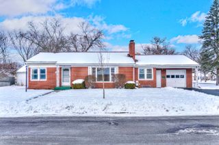 1302 Elmwood Avenue, Jackson City, MI 49203