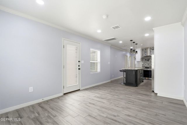 1310 E SAN ANTONIO Avenue, El Paso, TX 79901