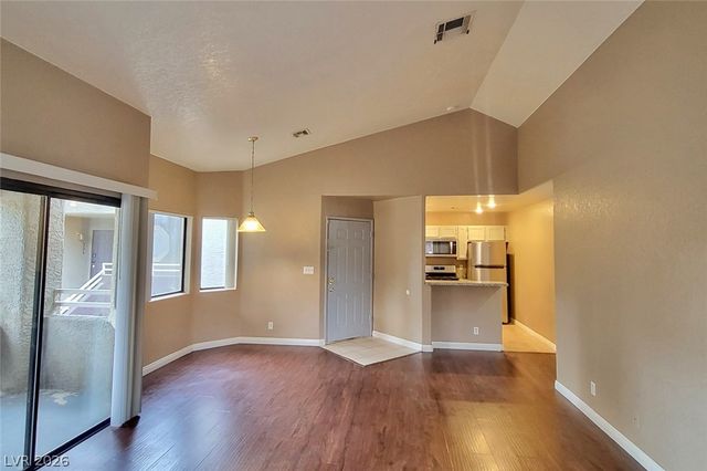 5044 South Rainbow Boulevard 206, Las Vegas, NV 89118