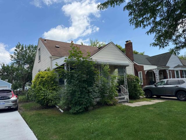 20237 Washtenaw Street, Harper Woods, MI 48225