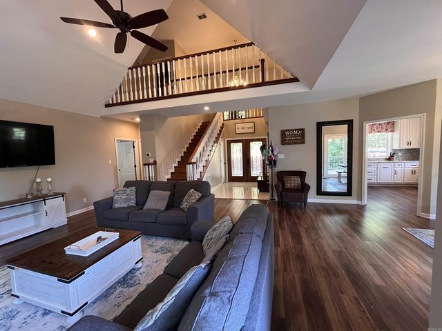 210 Little Hollow Trail, Hot Springs, AR 71913