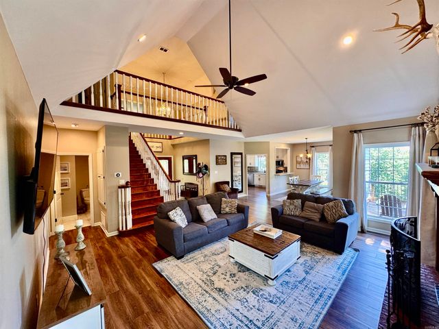 210 Little Hollow Trail, Hot Springs, AR 71913