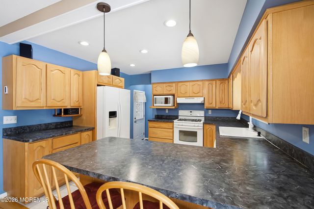 648 Dave Marion Road, Toms River, NJ 08753