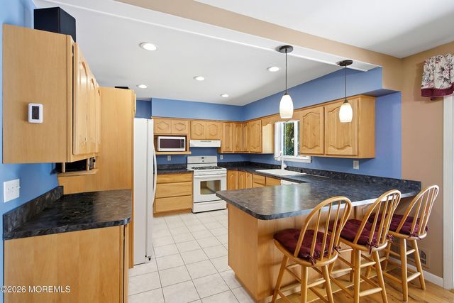 648 Dave Marion Road, Toms River, NJ 08753