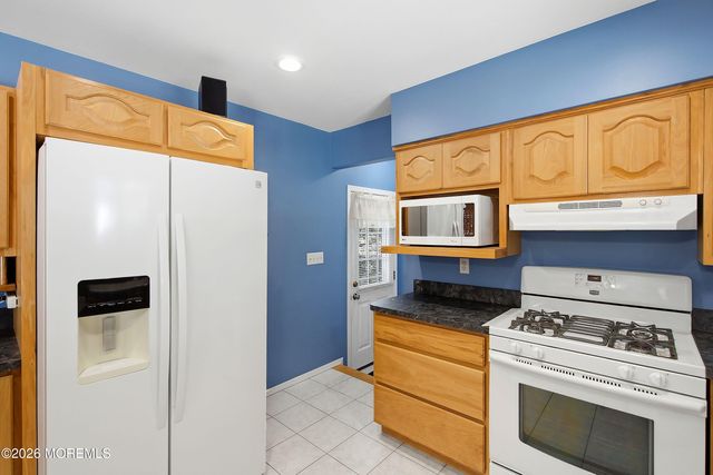 648 Dave Marion Road, Toms River, NJ 08753