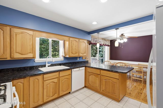 648 Dave Marion Road, Toms River, NJ 08753