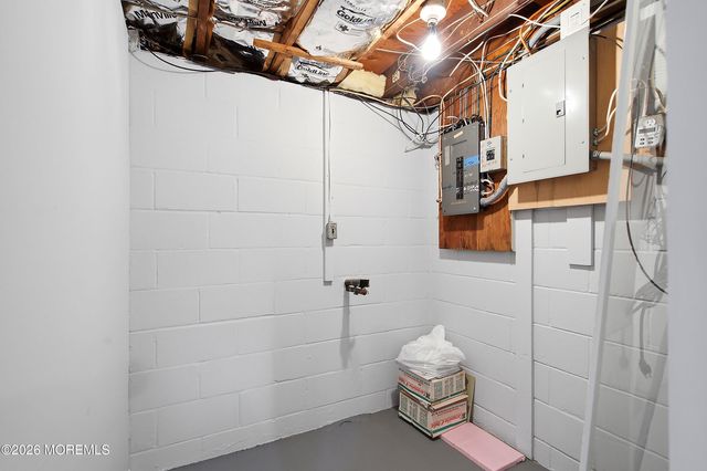 648 Dave Marion Road, Toms River, NJ 08753