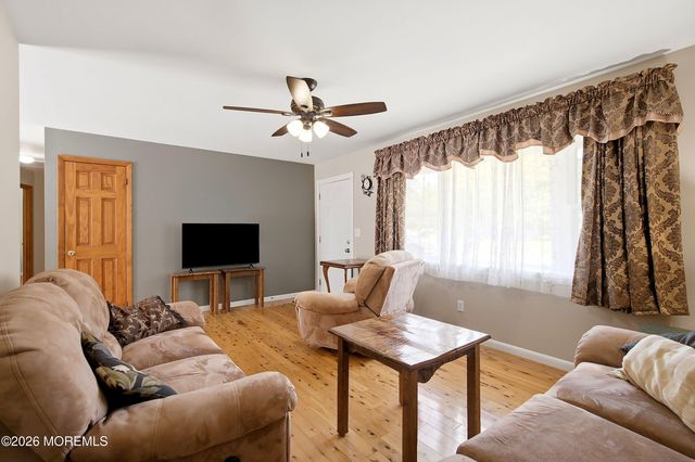 648 Dave Marion Road, Toms River, NJ 08753