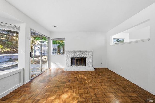 621 New Bedford Dr, Vallejo, CA 94591