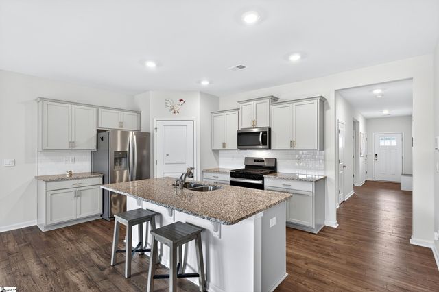 452 Fenwick Drive, Woodruff, SC 29388