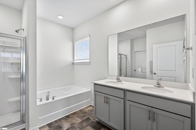 452 Fenwick Drive, Woodruff, SC 29388