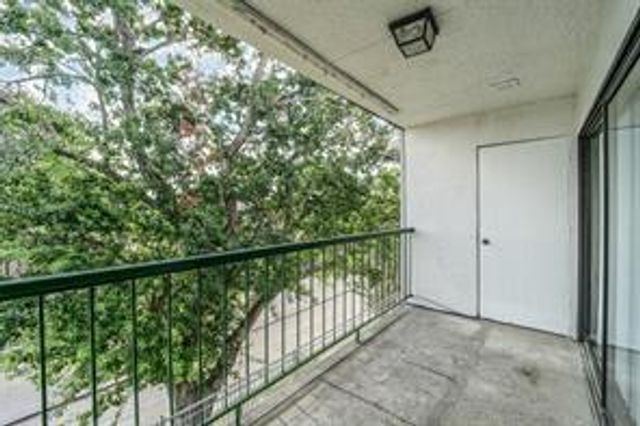 2822 S Bartell Drive 32, Houston, TX 77054
