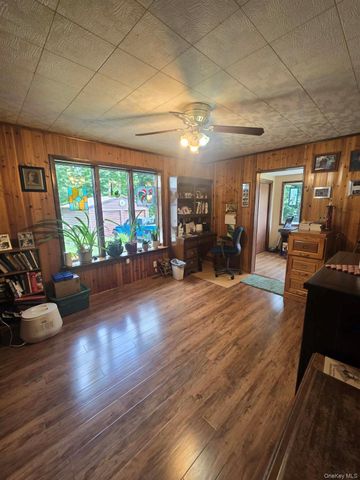 17 Green Lane, Slate Hill, NY 10973