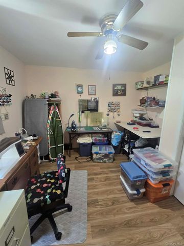 17 Green Lane, Slate Hill, NY 10973