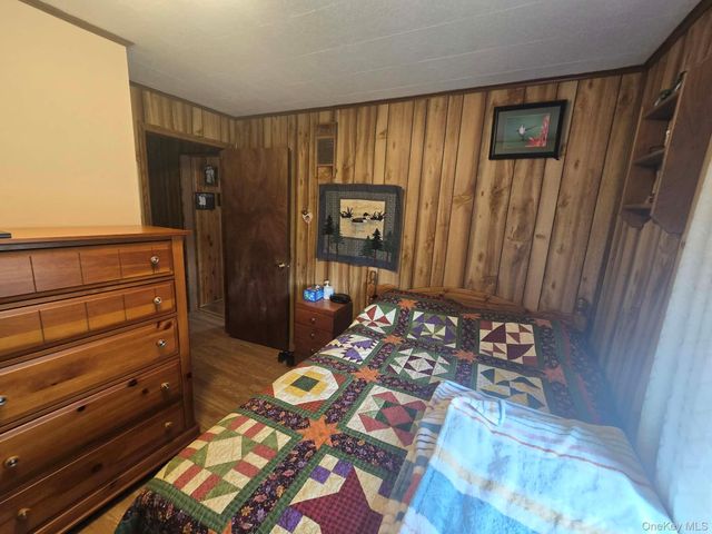 17 Green Lane, Slate Hill, NY 10973