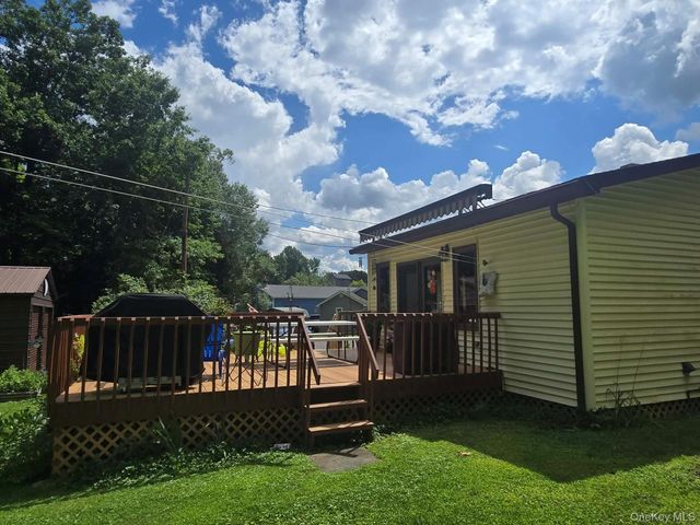17 Green Lane, Slate Hill, NY 10973