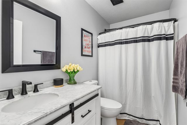 605 E Jackson Avenue, Des Moines, IA 50315