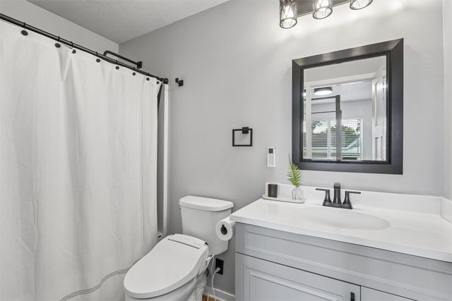 605 E Jackson Avenue, Des Moines, IA 50315