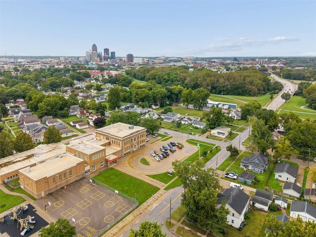 605 E Jackson Avenue, Des Moines, IA 50315