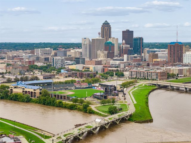 605 E Jackson Avenue, Des Moines, IA 50315