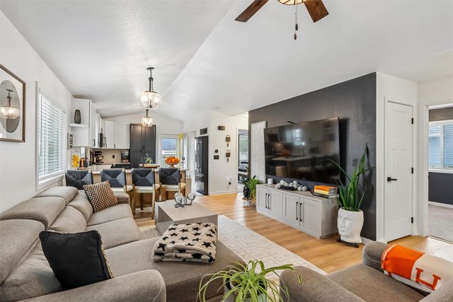 605 E Jackson Avenue, Des Moines, IA 50315