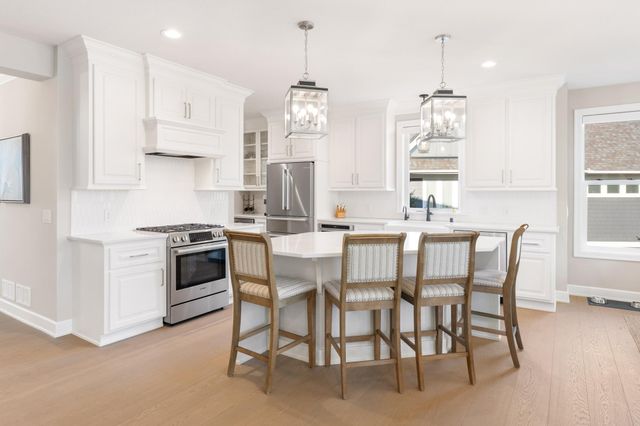 6160 Garland Lane N, Plymouth, MN 55446