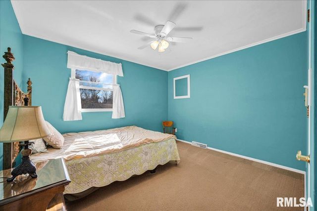 129 W COVENTRY Lane, Peoria, IL 61614