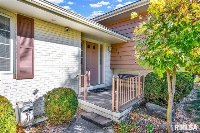 129 W COVENTRY Lane, Peoria, IL 61614
