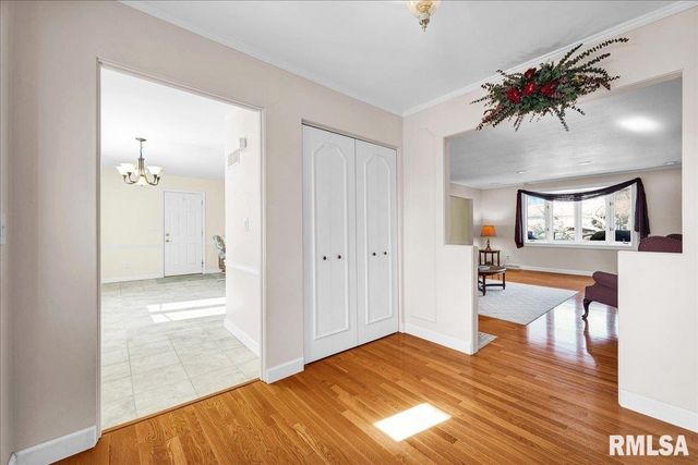 129 W COVENTRY Lane, Peoria, IL 61614