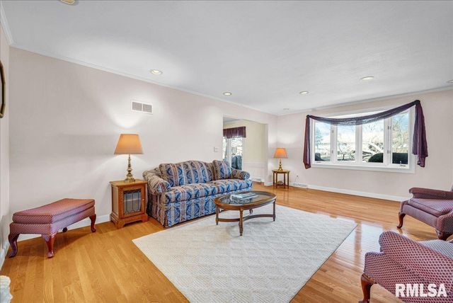 129 W COVENTRY Lane, Peoria, IL 61614