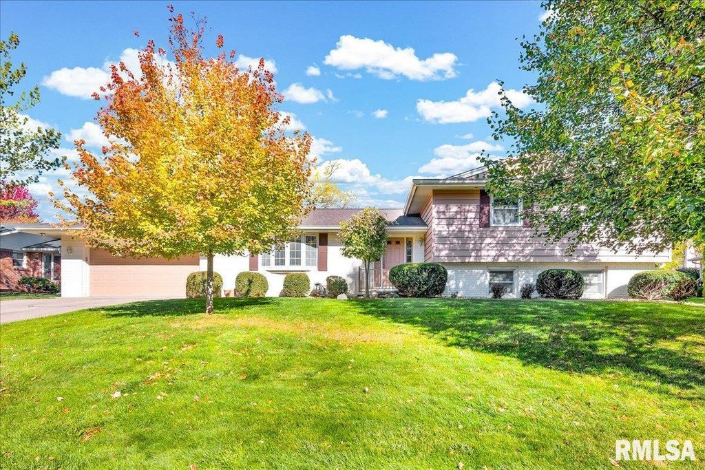 129 W COVENTRY Lane, Peoria, IL 61614